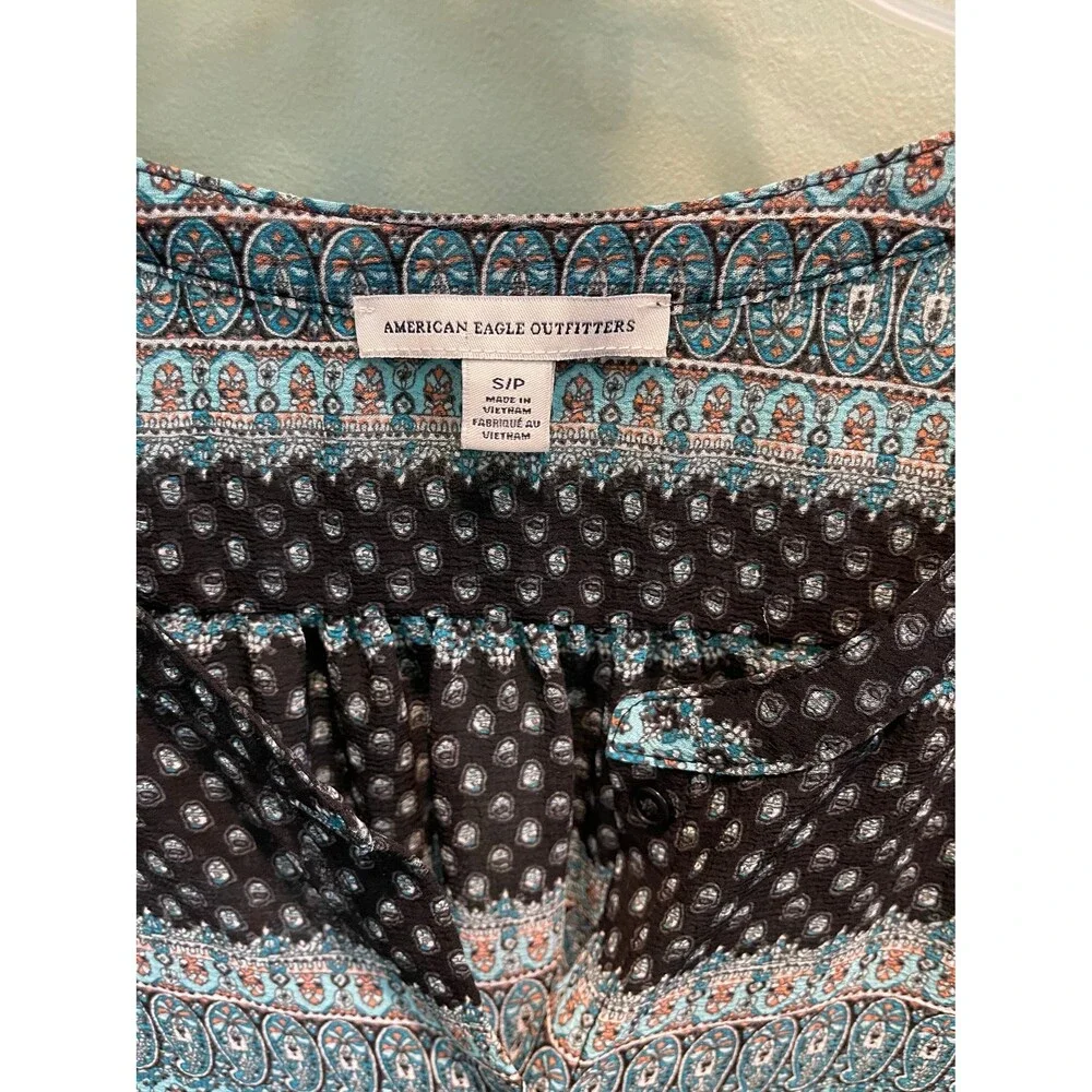 American Eagle Outfitters sleeveless top. Size S/P